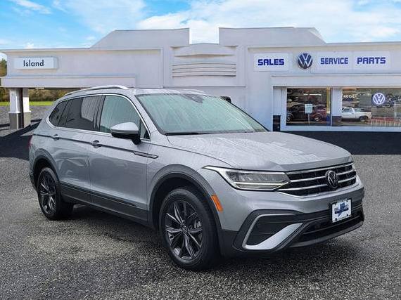 VOLKSWAGEN TIGUAN 4MOTION 2022 3VV2B7AX8NM036435 image